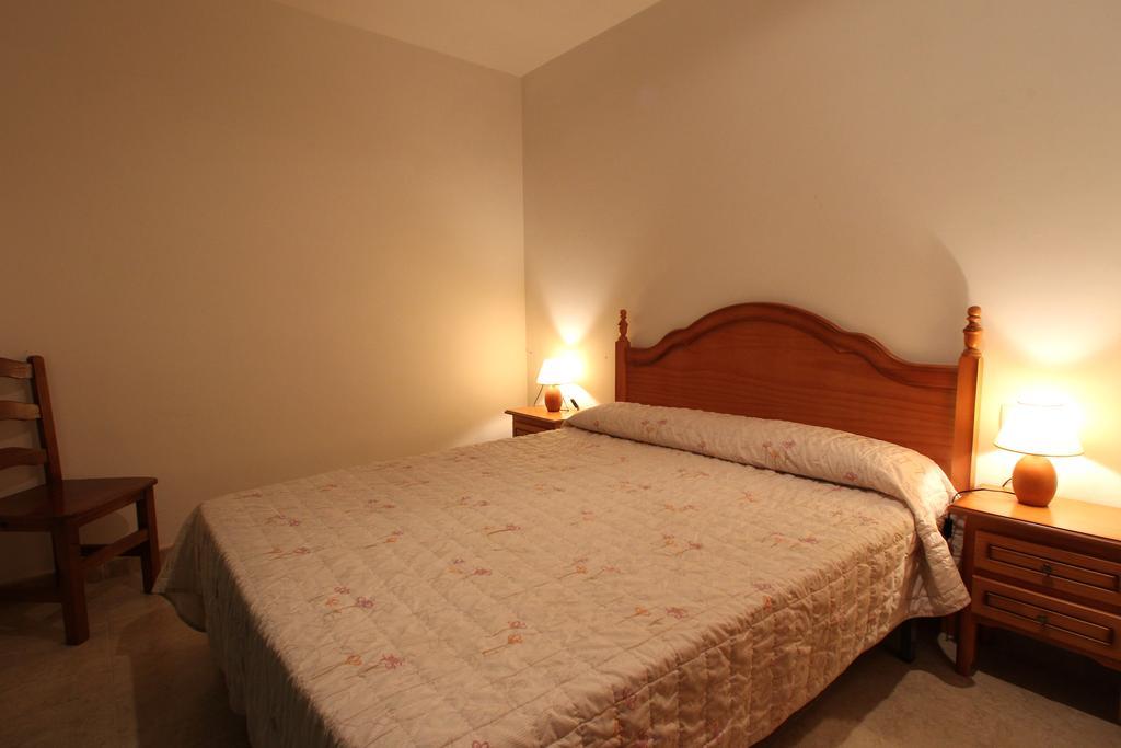 El Delfin Verde Torroella de Montgrí Zimmer foto